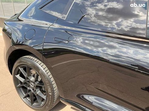 Aston Martin DBX 2021 - фото 15