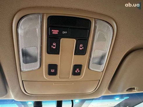 Kia Carnival 2020 - фото 17