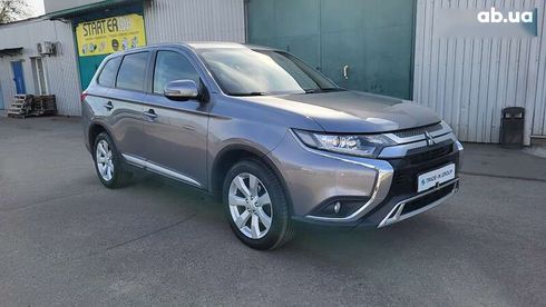 Mitsubishi Outlander 2021 - фото 13