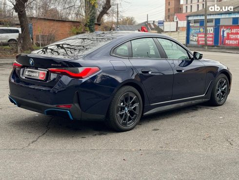 BMW i4 2023 синий - фото 7