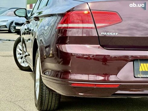 Volkswagen Passat 2017 - фото 26