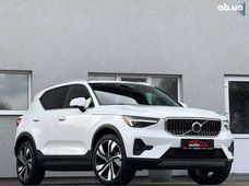 Продаж вживаних Volvo XC40 2024 року - купити на Автобазарі