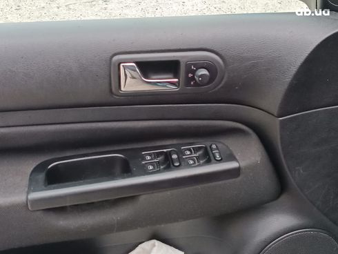 Volkswagen Golf 2001 зеленый - фото 17