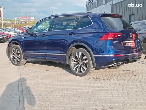 Volkswagen Tiguan 2021 синий - фото 4