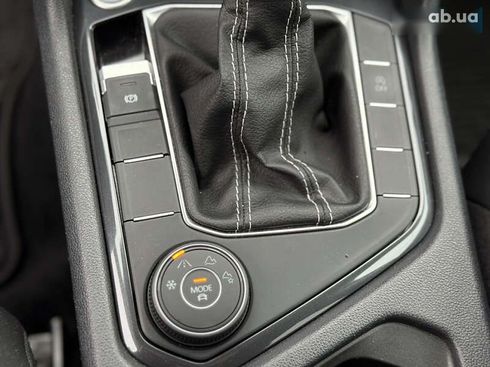 Volkswagen Tiguan 2022 - фото 17