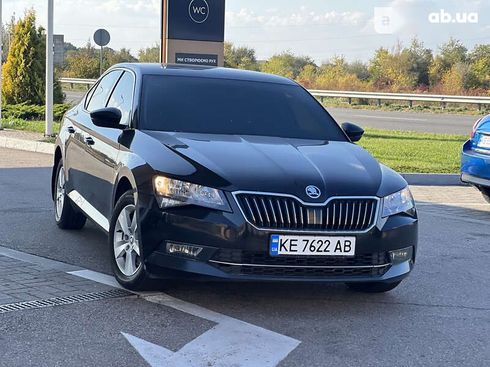 Skoda Superb 2015 - фото 5