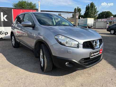 Nissan Qashqai 2012 серый - фото 3