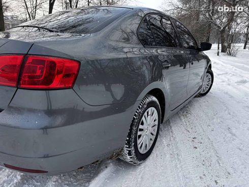 Volkswagen Jetta 2012 серый - фото 11