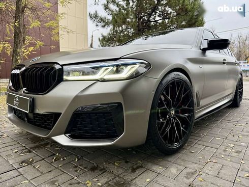 BMW 5 серия 2021 - фото 5