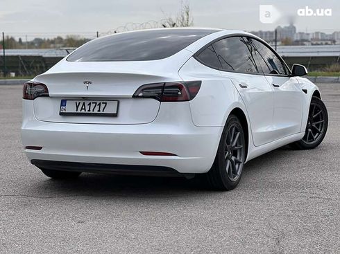 Tesla Model 3 2021 - фото 7