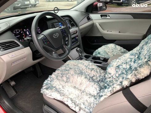Hyundai Sonata 2015 красный - фото 96