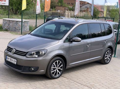 Volkswagen Touran 2011 - фото 3