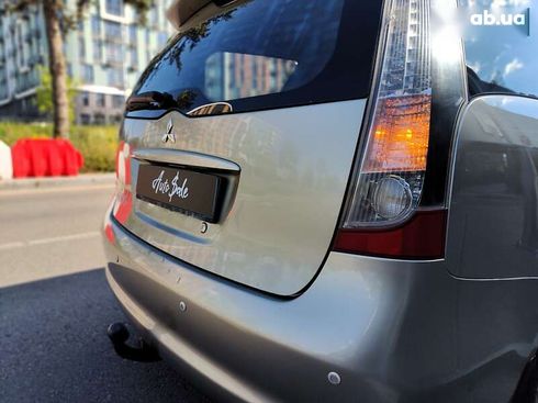 Mitsubishi Grandis 2007 - фото 14
