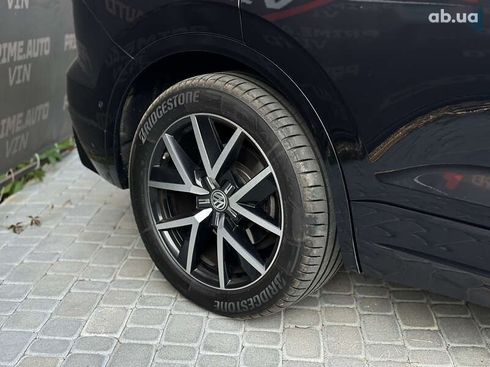 Volkswagen Touareg 2019 - фото 25