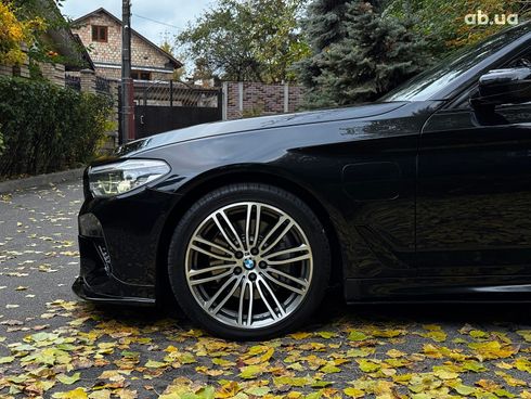 BMW 5 серия 2019 черный - фото 7