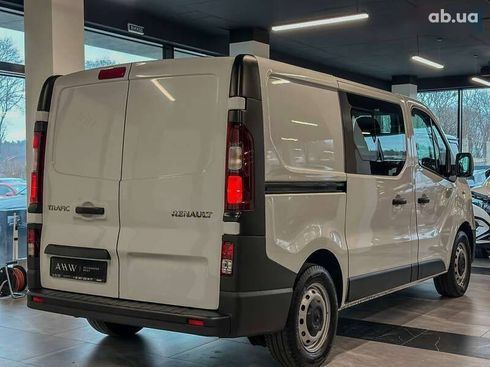 Renault Trafic 2021 - фото 13