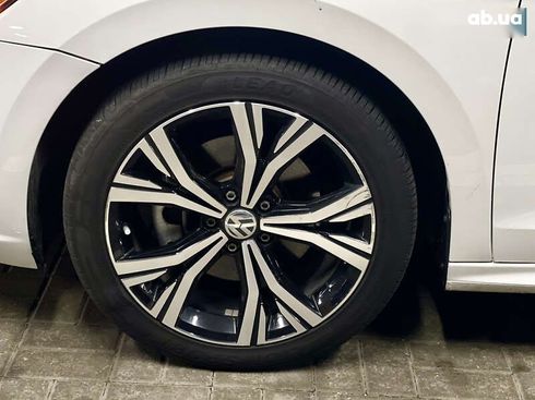 Volkswagen Passat 2020 - фото 11
