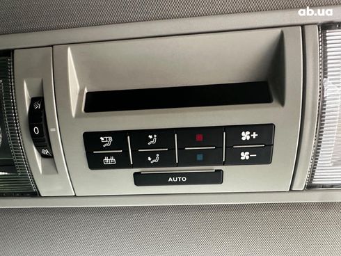 Volkswagen Caravelle 2015 серый - фото 17