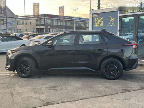 Toyota bZ 2022 - фото 8
