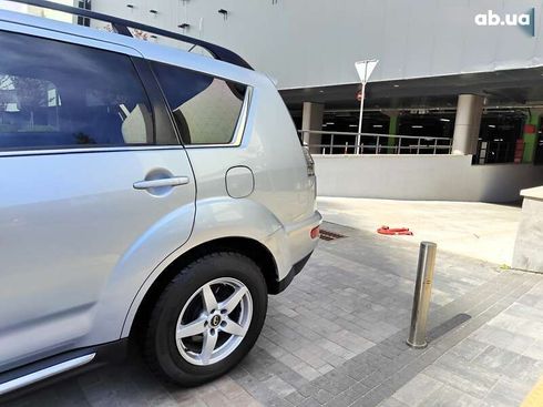 Mitsubishi Outlander 2011 - фото 7