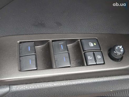 Toyota Camry 2021 - фото 15