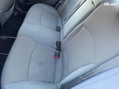 Hyundai Sonata 2014 красный - фото 55