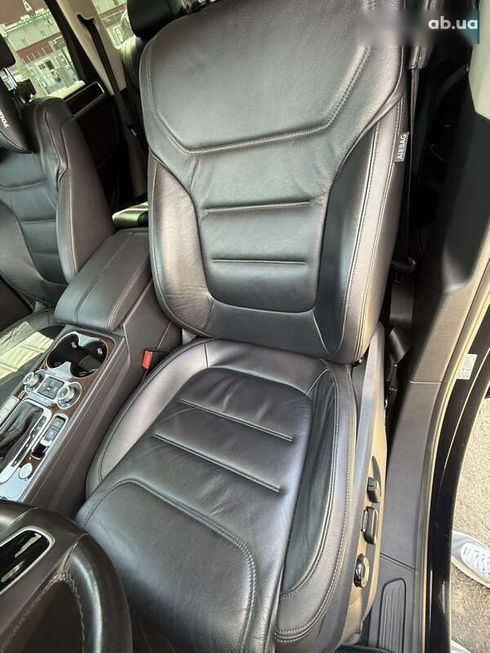 Volkswagen Touareg 2017 - фото 18