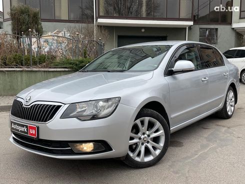 Skoda Superb 2014 серый - фото 4