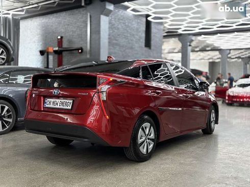 Toyota Prius 2016 - фото 7