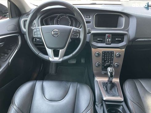 Volvo V40 Cross Country 2018 - фото 29