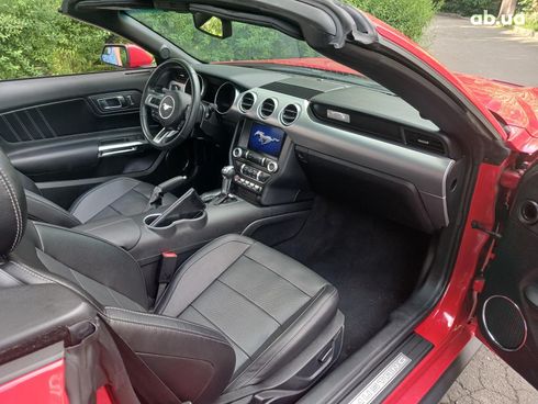 Ford Mustang 2019 красный - фото 20
