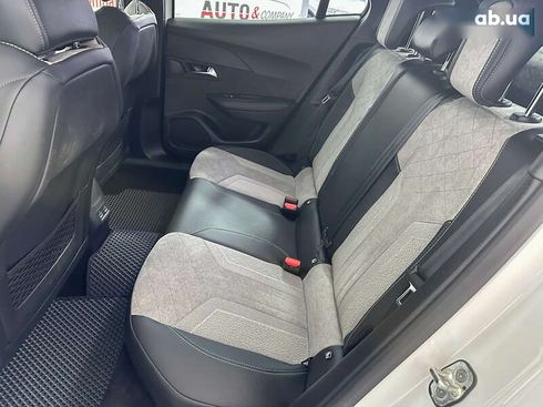 Peugeot 2008 2022 - фото 11