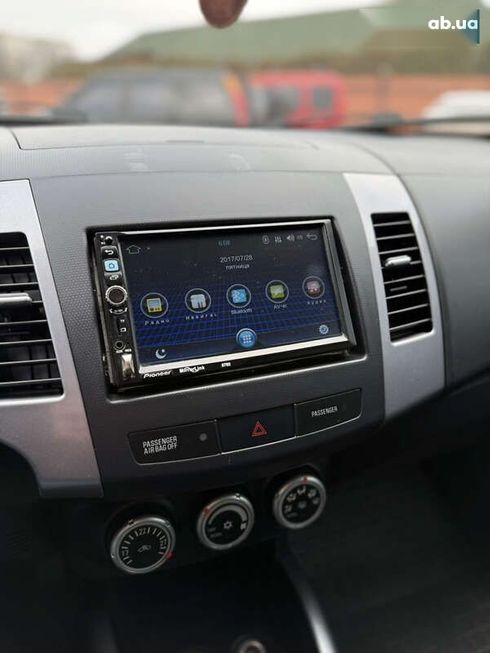 Mitsubishi Outlander XL 2008 - фото 20