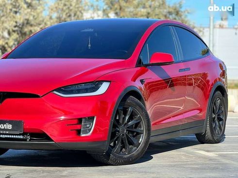 Tesla Model X 2019 - фото 17