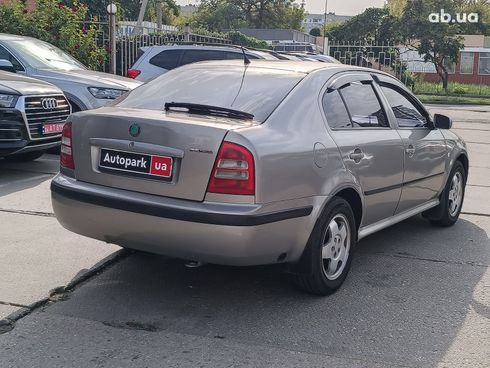Skoda Octavia 2008 бежевый - фото 7
