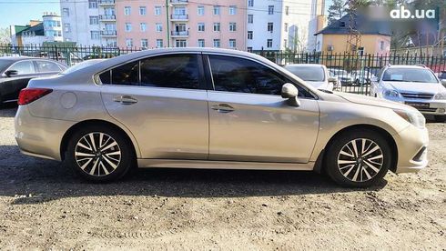 Subaru Legacy 2017 - фото 9