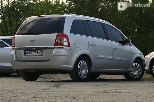 Opel Zafira 2008 - фото 16