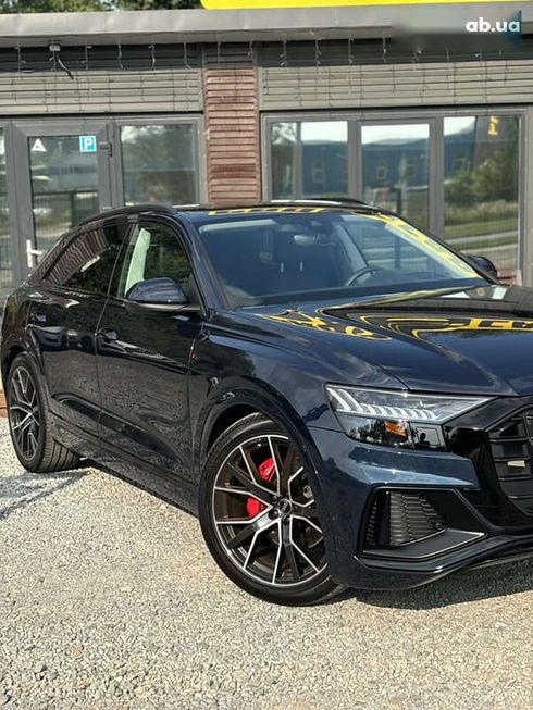 Audi Q8 2023 - фото 3