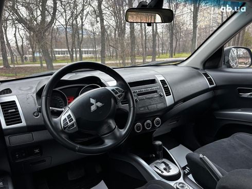 Mitsubishi Outlander 2008 серый - фото 16