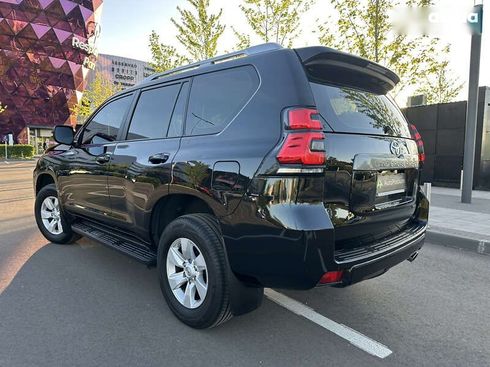 Toyota Land Cruiser Prado 2019 - фото 18
