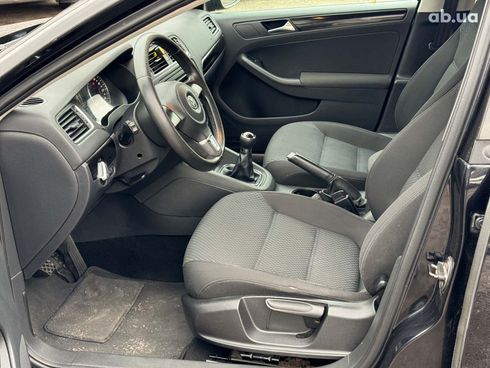 Volkswagen Jetta 2011 черный - фото 15