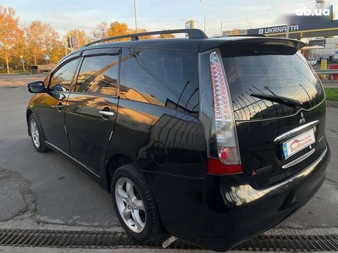 Mitsubishi Grandis 2006 - фото 4