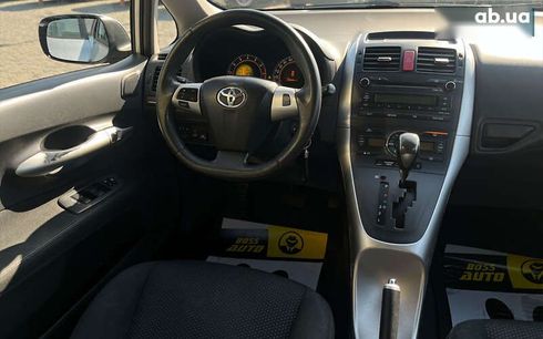 Toyota Auris 2011 - фото 21