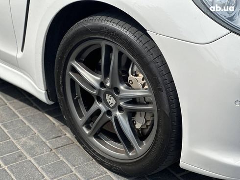 Porsche Panamera 2010 белый - фото 5