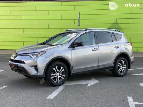 Toyota RAV4 2018 - фото 2