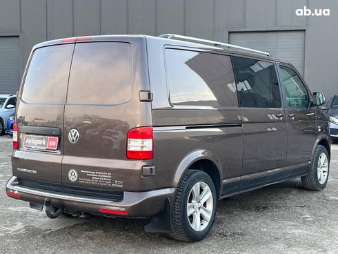Volkswagen Transporter 2014 коричневый - фото 9