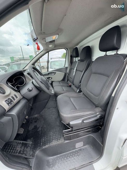 Renault Trafic 2018 - фото 12