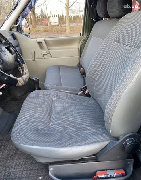 Volkswagen Transporter 2002 зеленый - фото 7