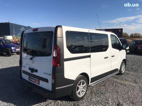 Opel Vivaro 2015 белый - фото 6
