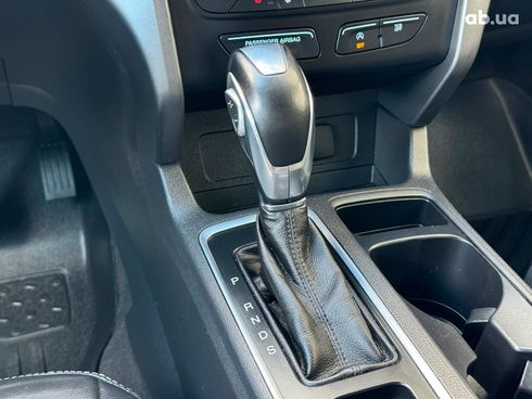 Ford Escape 2018 серый - фото 35